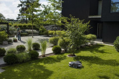 AUTOMOWER 405XE NERA - 600m2, sklon až 30%, GPS,GSM, Automower® Connect, (8)