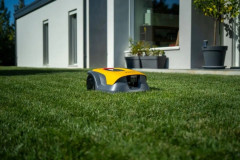 A  25V Vista+GPS-RTK robotická sekačka - 2500m2, sklon až 45%, Bluetooth + data na 10 roky ZDARMA (7)