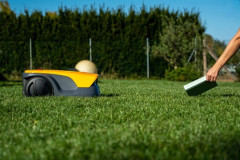 A  25V Vista+GPS-RTK robotická sekačka - 2500m2, sklon až 45%, Bluetooth + data na 10 roky ZDARMA (8)